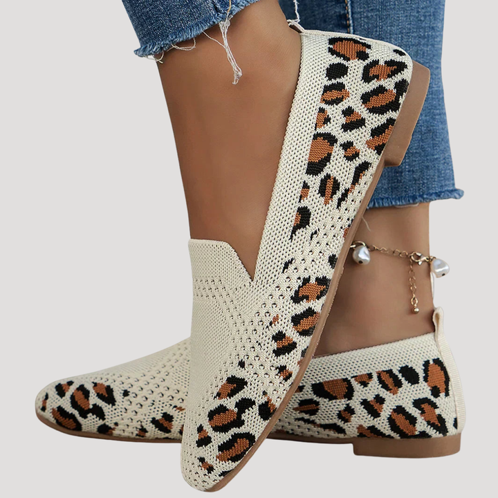 Stylish women's square toe slip-on flats. Breathable & comfortable for everyday wear, ideal casual summer shoes.