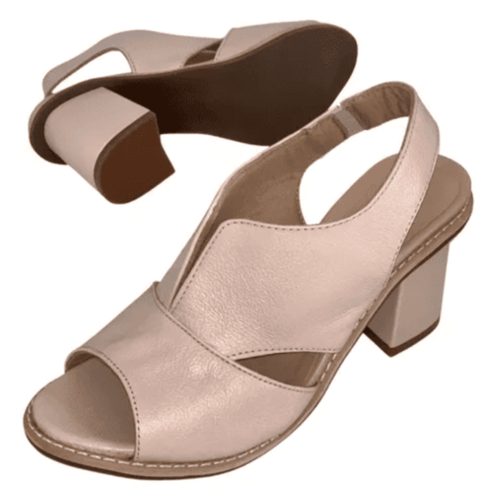 Versatile women's comfort sandals with stylish block heel, ideal for any occasion.