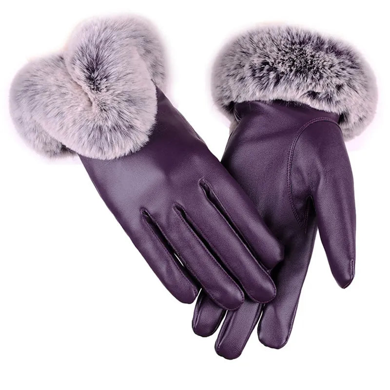 Trendy women's PU leather gloves featuring luxurious faux fur cuffs, a chic accessory for cold weather.