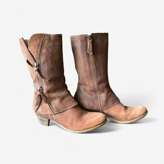 Women's stylish brown fall ankle boots, classic western design, comfortable & versatile for everyday wear.