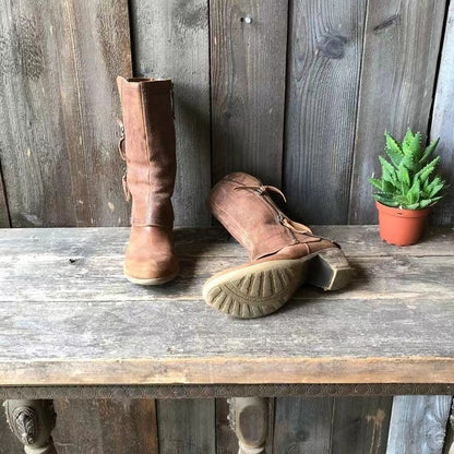 Classic women's brown ankle boots for fall, stylish and versatile everyday footwear with a comfortable design.