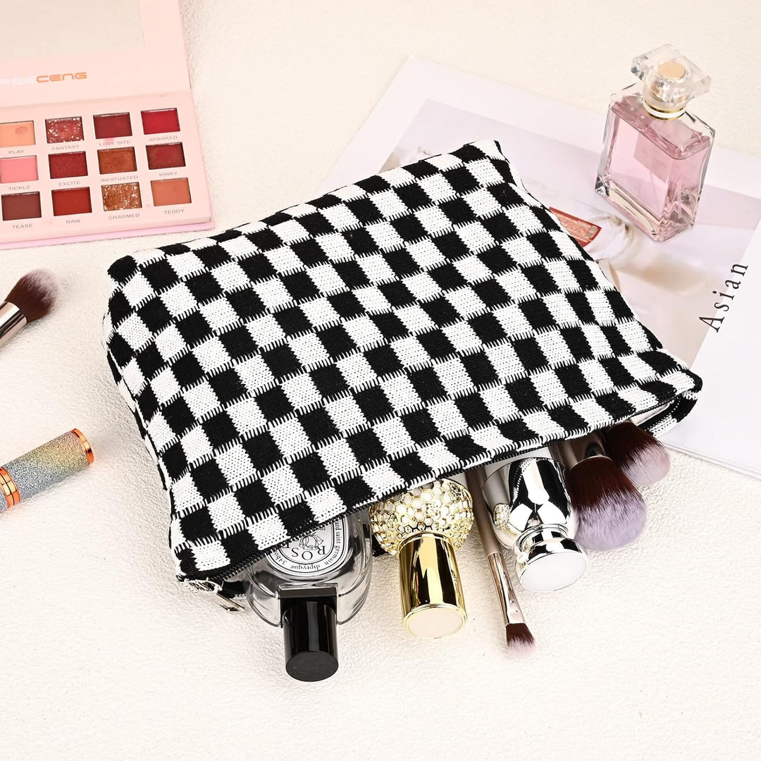 Women's stylish checked make-up bag set, 2-piece travel organizer.