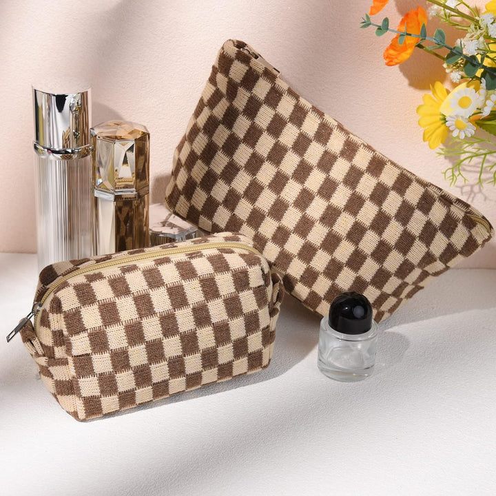 Organized checked beauty case for women's make-up.