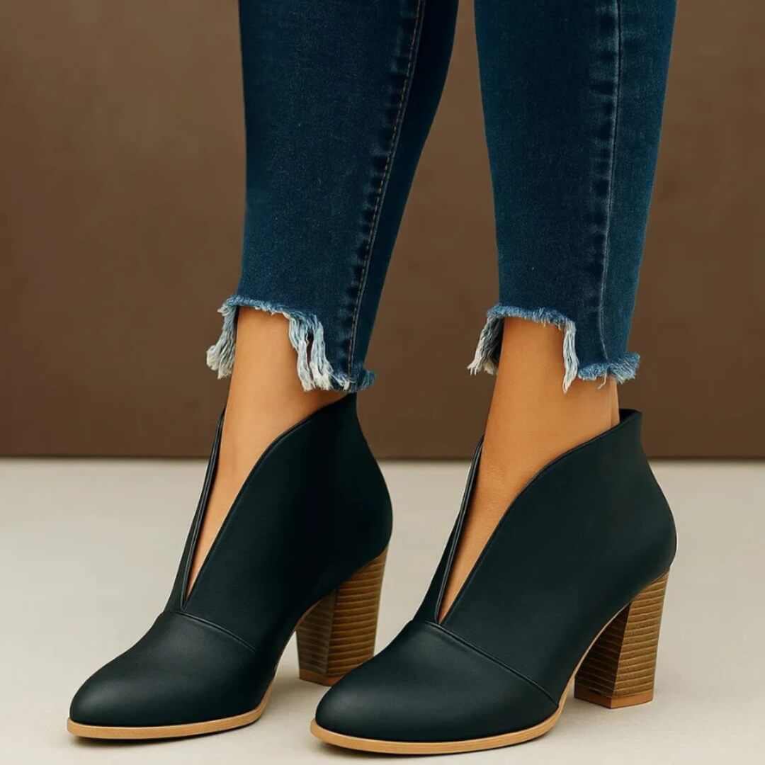 Comfortable women's booties, ideal casual shoes for fall & winter.