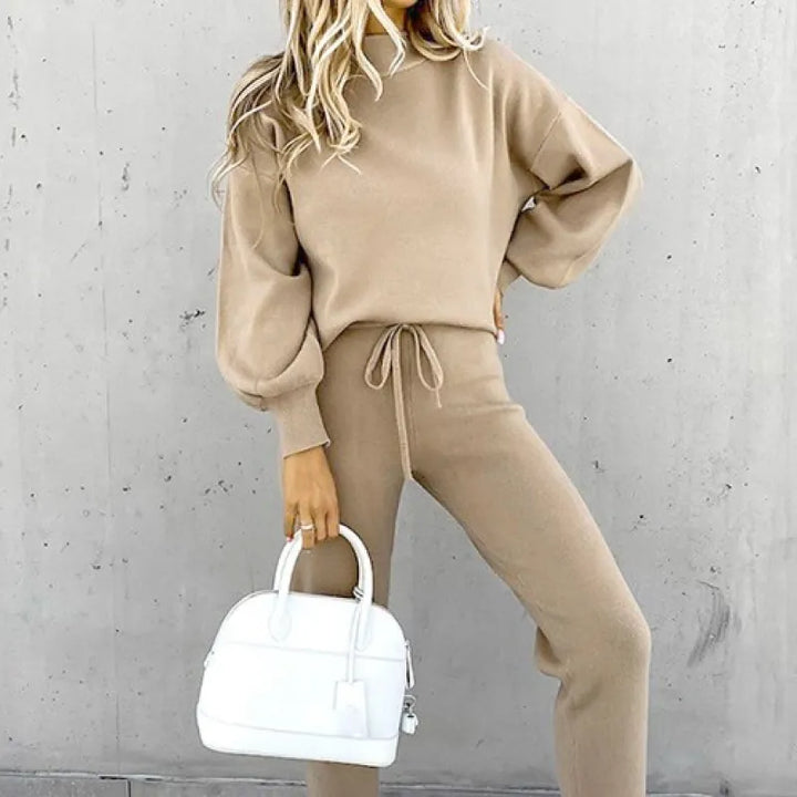 Comfortable women's mock neck two-piece set with drawstring lounge pants, perfect for casual wear.
