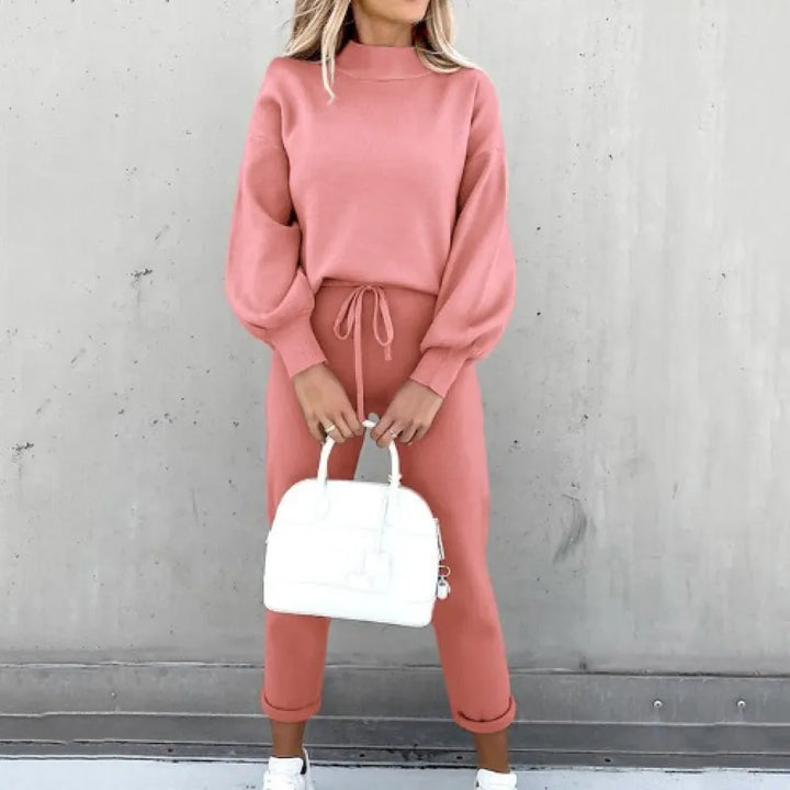 Elegant women's mock neck two-piece casual set with comfortable drawstring pants & balloon sleeves.