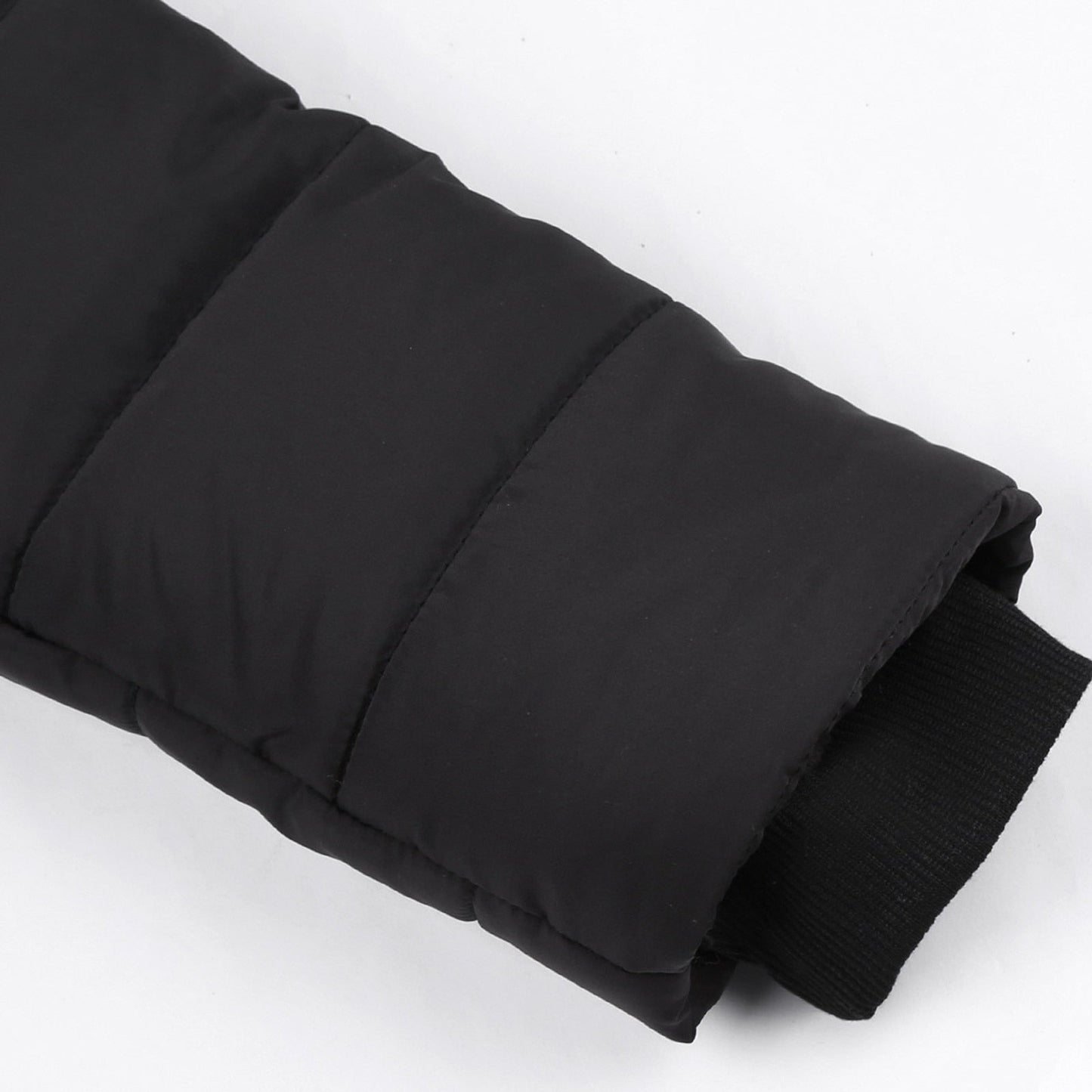 Cozy women's padded winter jacket, perfect for staying warm and chic in cold weather.