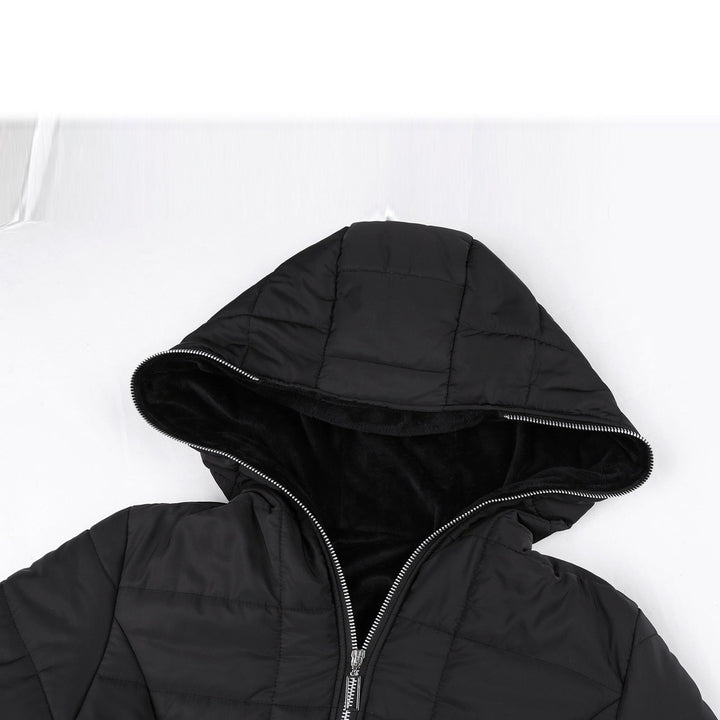 Versatile women's padded winter coat, a chic and warm jacket suitable for cold weather and everyday wear.