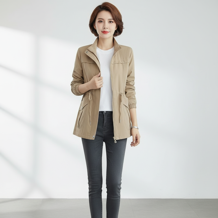 Autumn jacket for women: a versatile, lightweight transitional piece with a chic stand-up collar.