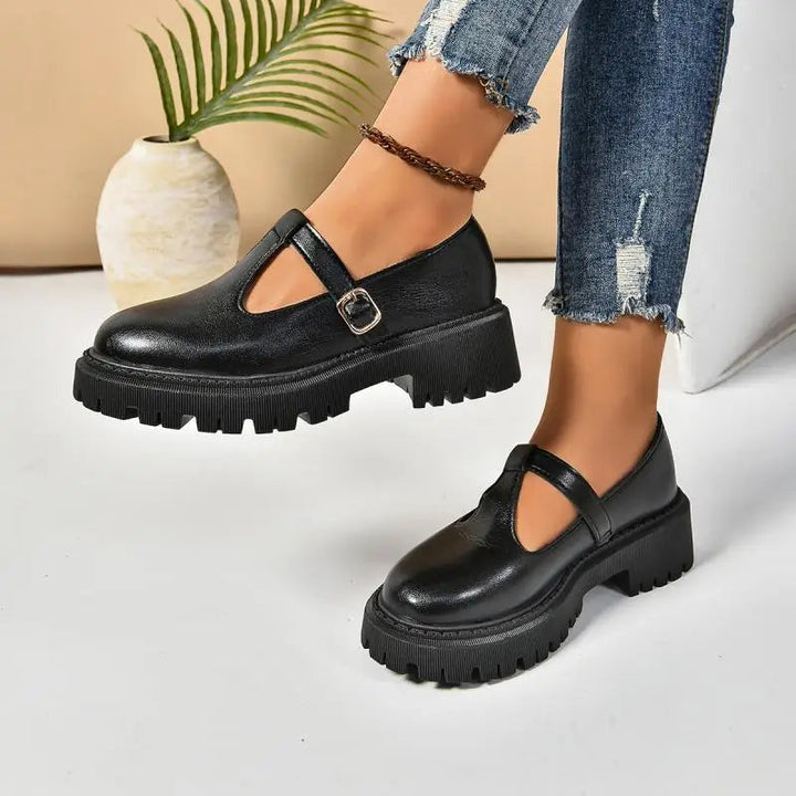 Women's comfort T-Strap Platform Mary Jane shoes, featuring sturdy buckle, chunky heel & arch support.