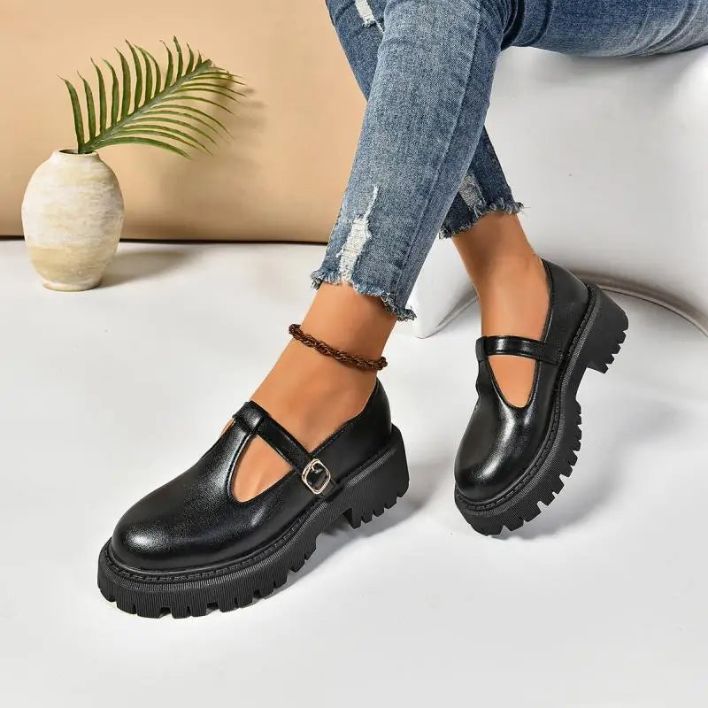 Stylish women's platform T-Strap Mary Jane shoes with orthopedic insoles for vintage charm & comfort.