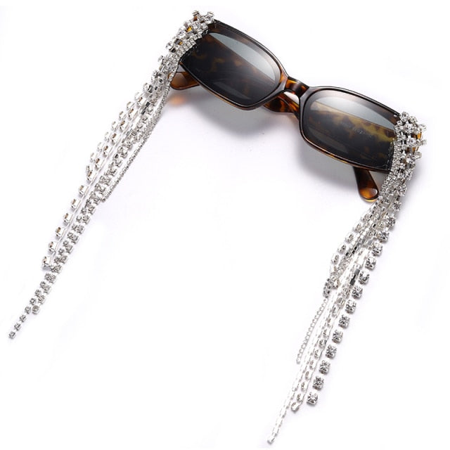 Women's sunglasses: full UV protection, stylish tassels, dazzling rhinestones, gradient lenses.