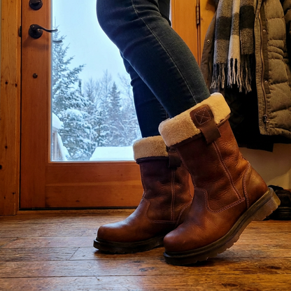 Women's Thea stylish cozy winter ankle boots. Warm, comfortable pull-on boots for ultimate cold weather style.