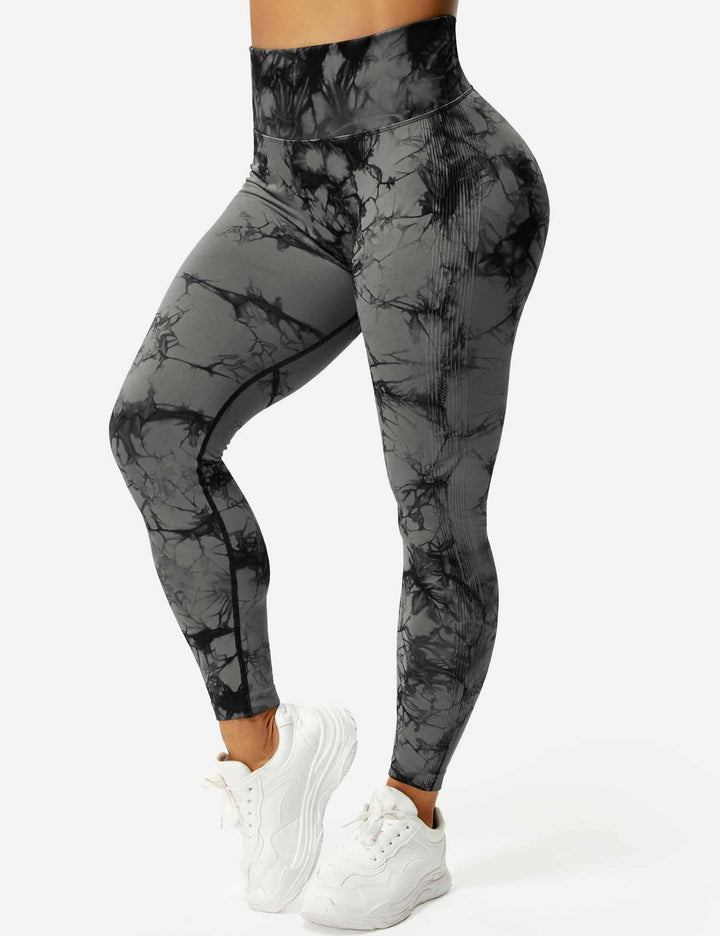 Women's tie-dye workout leggings, comfortable & stylish activewear.