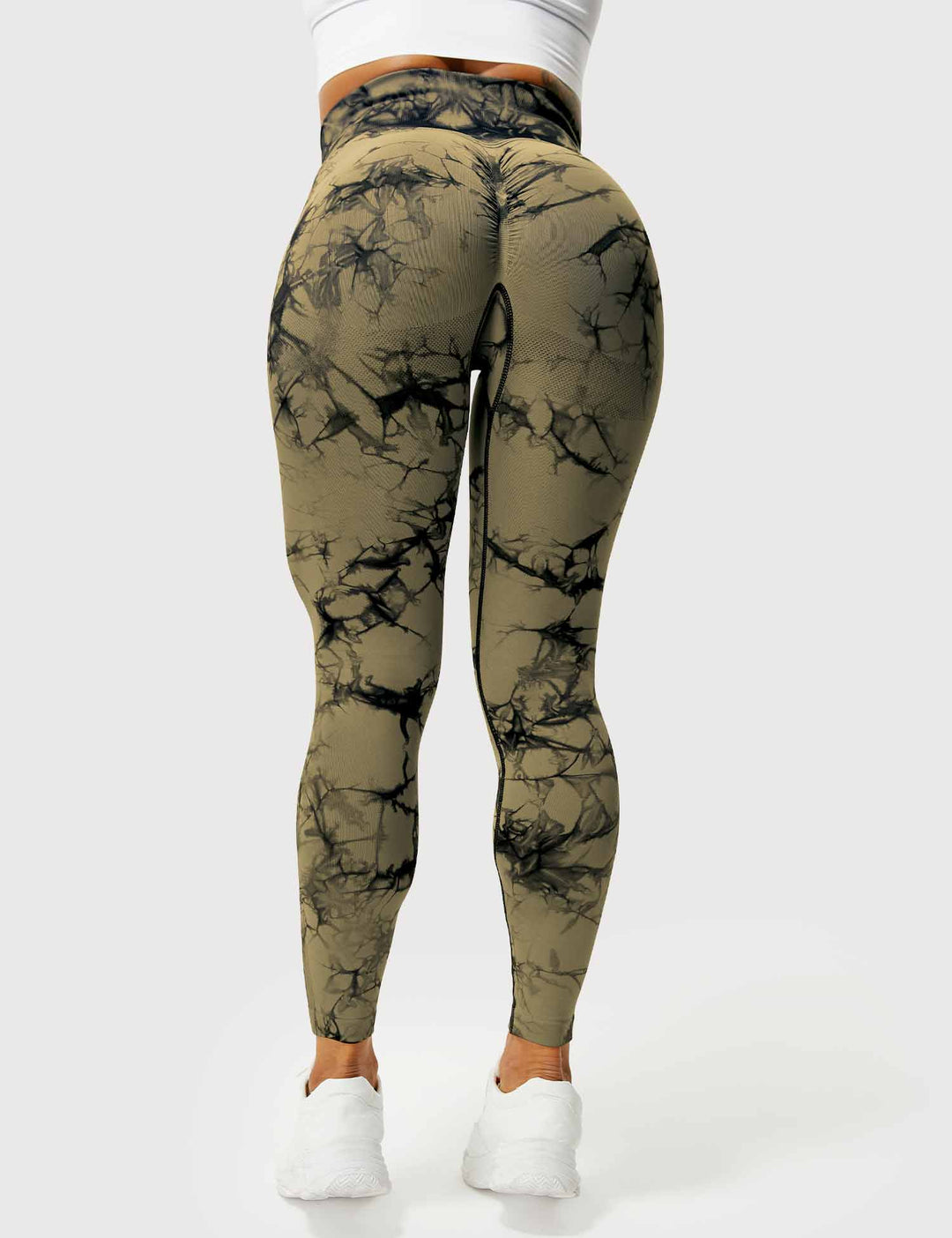 Chic tie-dye women's workout leggings, high-waisted style.