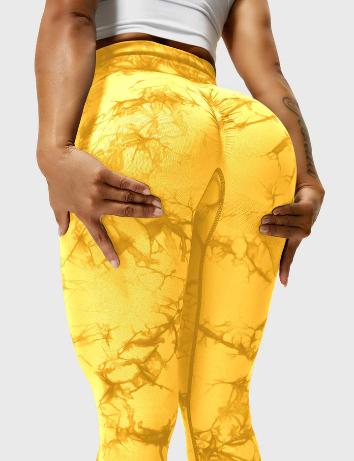 Women's tie-dye leisurewear leggings, soft & high-waisted.