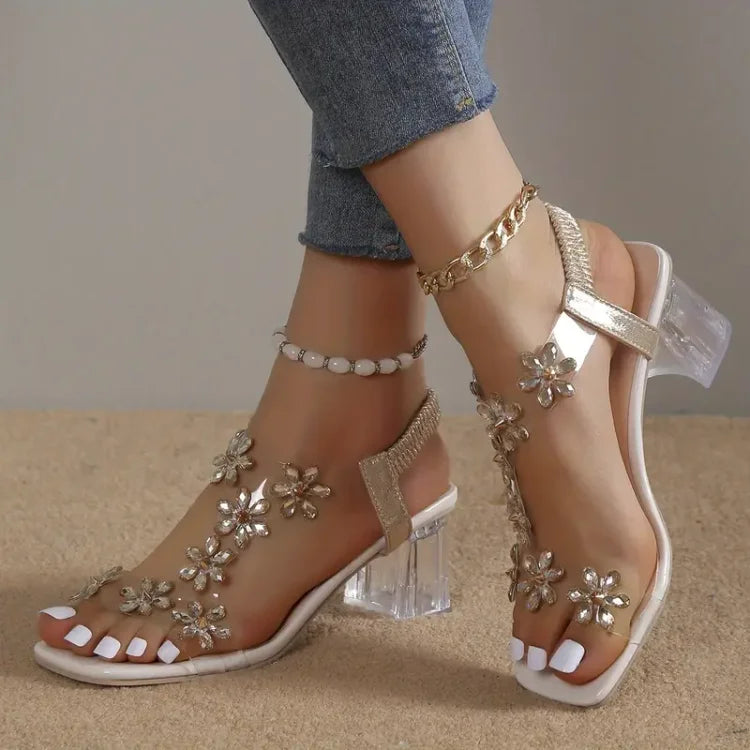 Fashionable women's orthopedic pumps, mid-heel for stylish office and everyday wear.