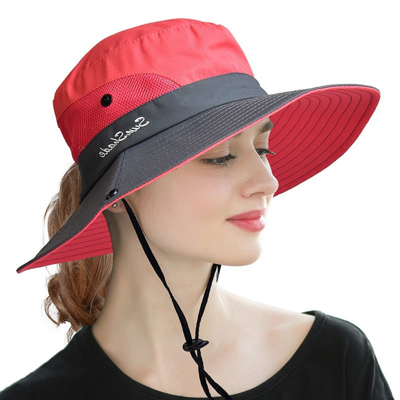 Comfortable women's quick-dry travel hat with UV protection, essential for summer sun safety.