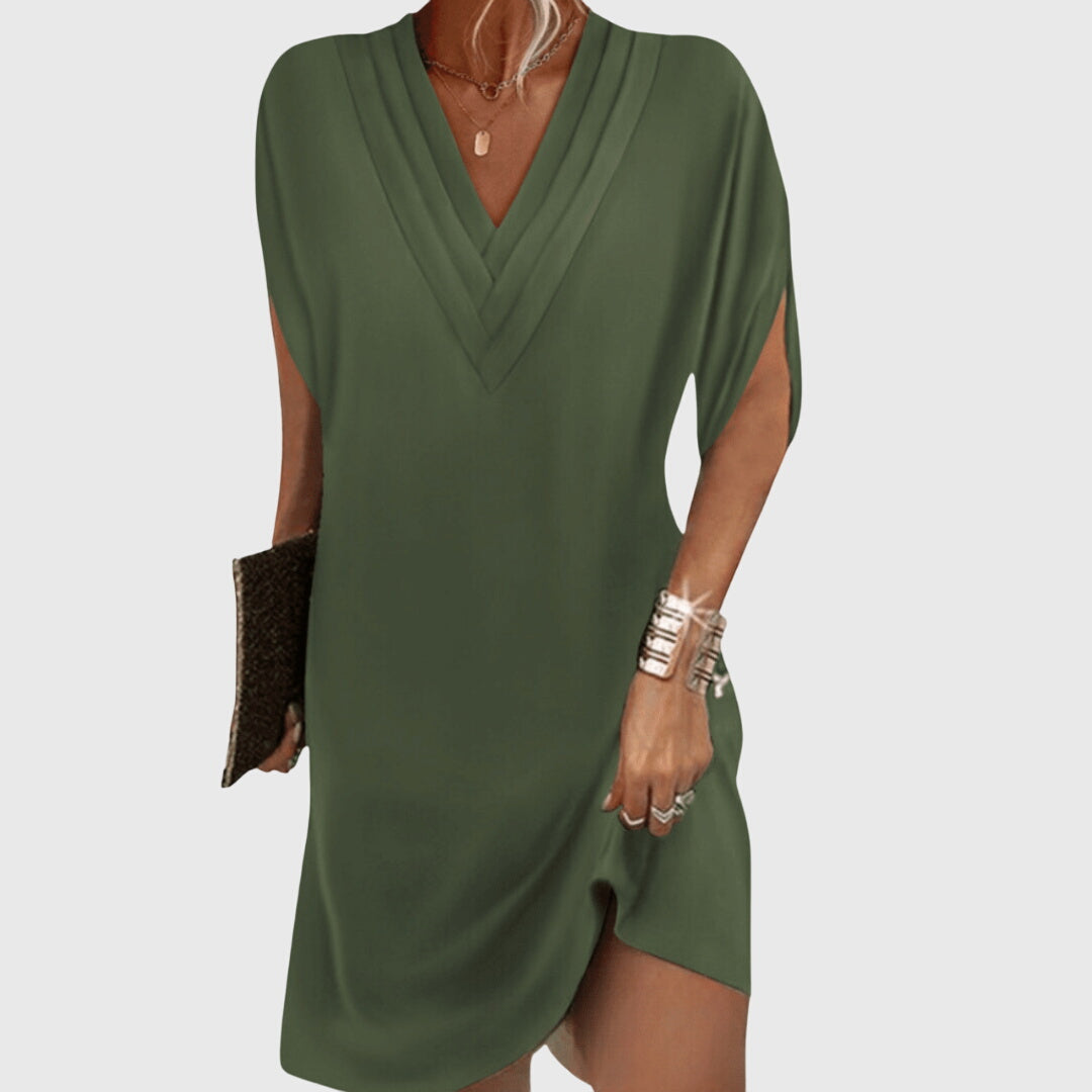 Comfy women's V-neck mini dress, short sleeve, ideal relaxed fit for summer vacation.