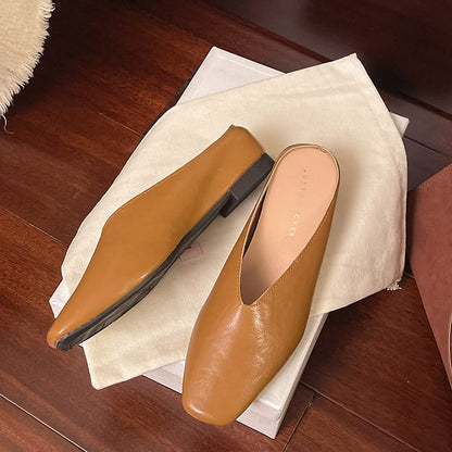 Chic women's low-cut slip-on flats, perfect for casual or dressy everyday wear, easy comfort.