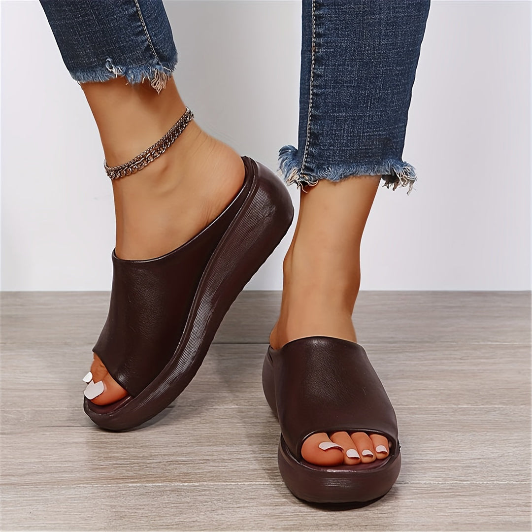 Women's Valentina stylish casual sandals. Comfortable open-toe flat summer slides for daily wear.