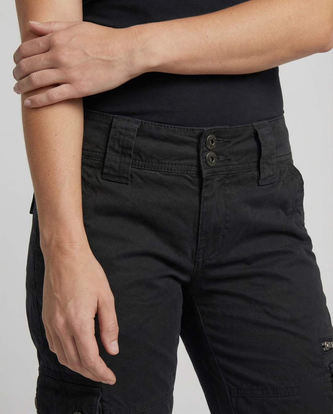 Soft, comfortable women's cargo pants. Versatile trousers for everyday fashion & outdoor activities.