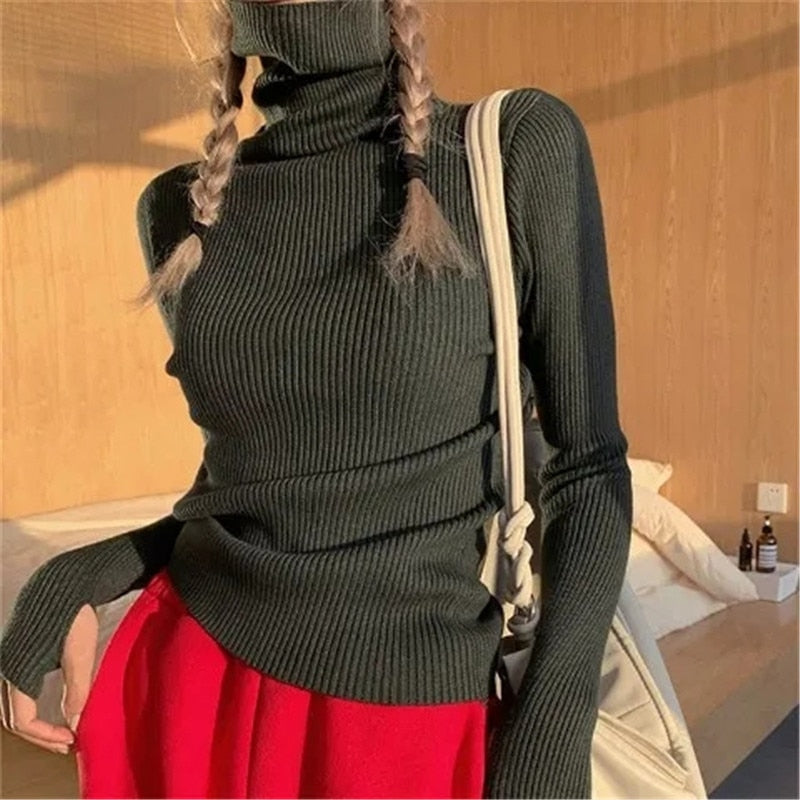Chic women's long sleeve turtleneck sweater in a comfortable fabric for winter fashion.