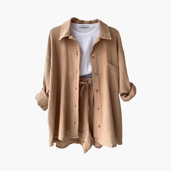 Comfortable women's matching set, perfect loungewear. Breathable, relaxed fit.