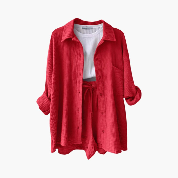 Relaxed fit women's two-piece set, ideal for casual summer days. Breathable fabric.