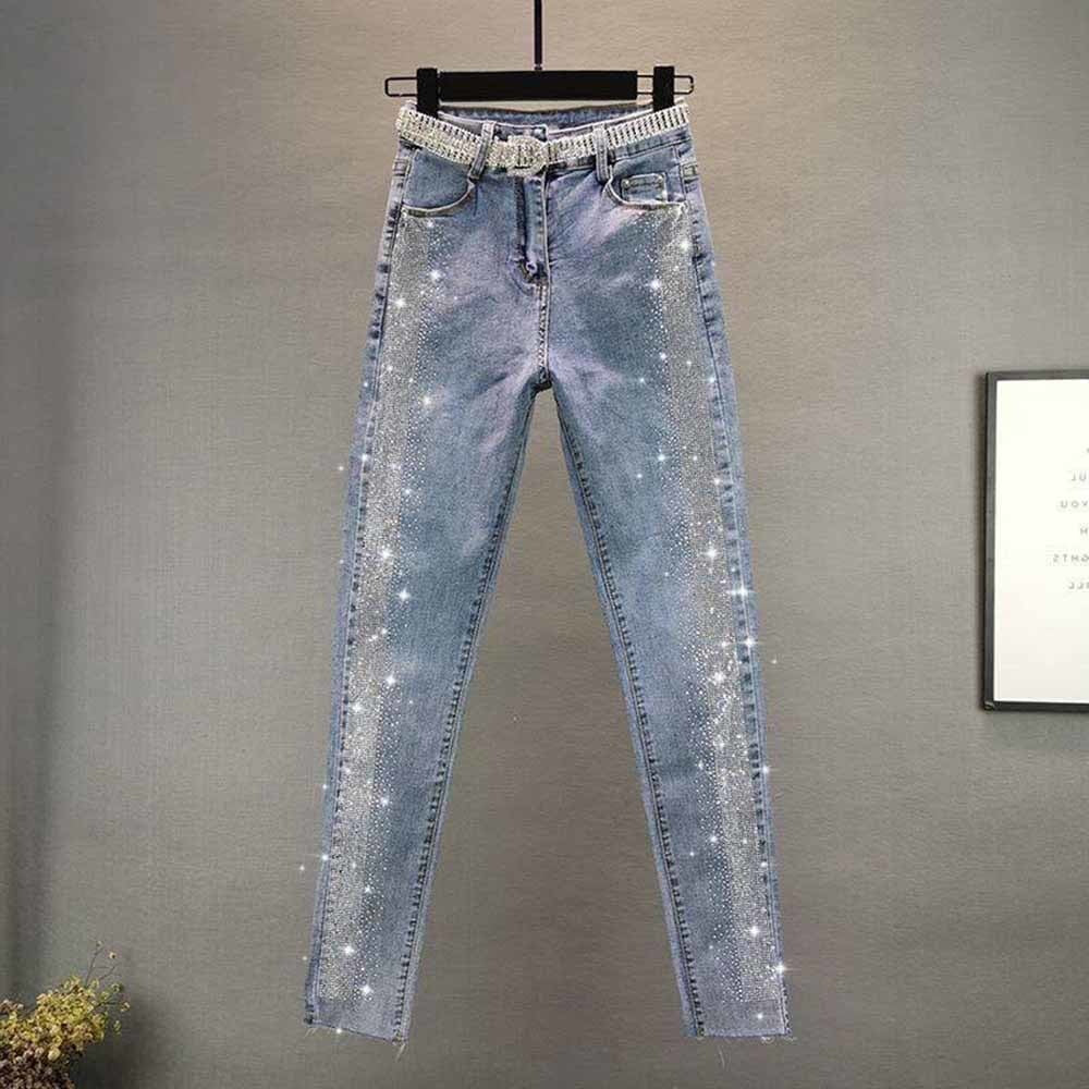 Versatile women's high-waist vintage blue slim jeans. Fashionable bottom for ladies, great for various looks.