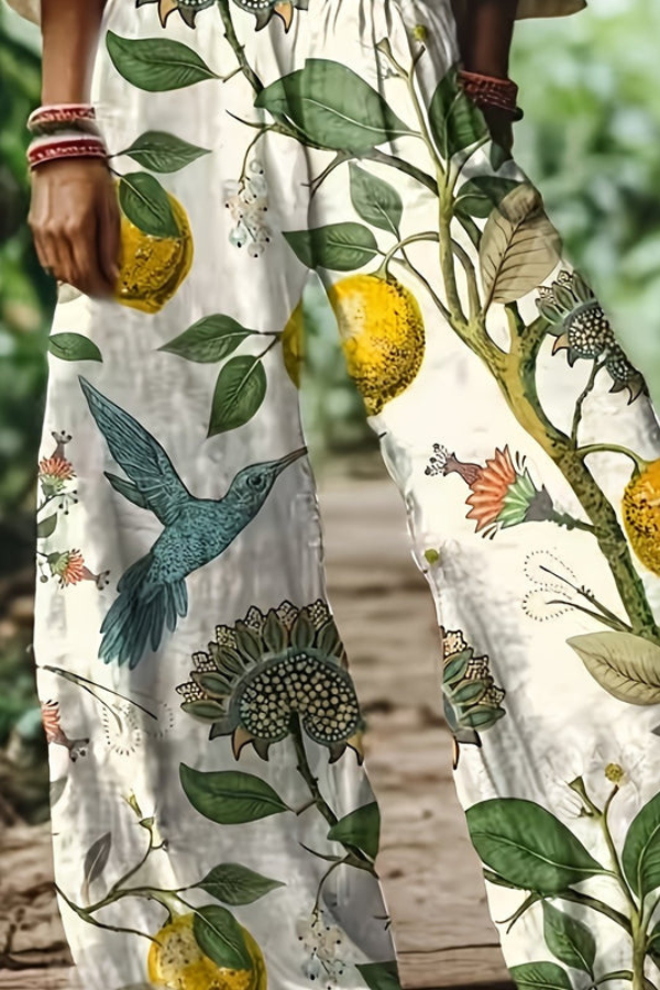 Make a statement with women's vintage floral cropped pants, a comfortable summer fashion essential.