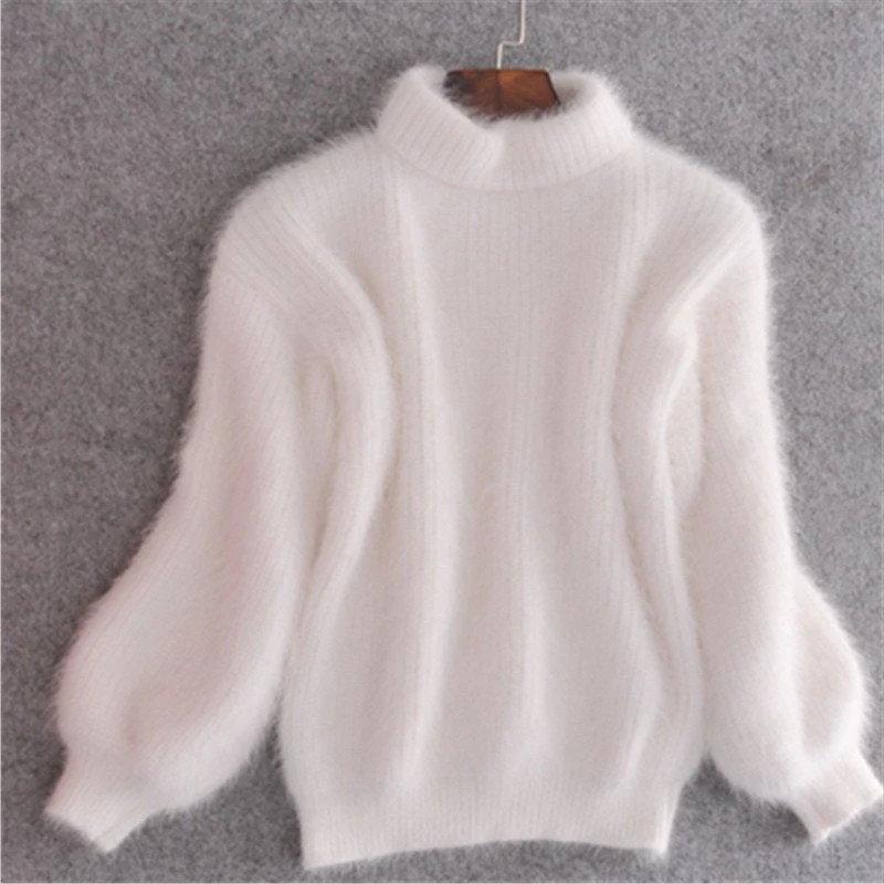 Versatile women's vintage loose knit sweater, offering effortless style for casual winter fashion.