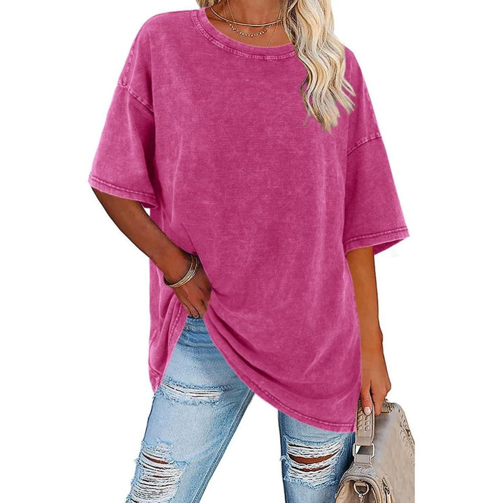 Stylish women's oversized t-shirt, vintage style, comfortable short sleeve top.