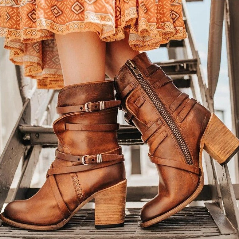 Women's vintage style leather ankle boots with comfortable heel, perfect for autumn fashion.