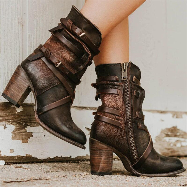 Comfortable women's vintage style heel boots. Perfect leather ankle boots for autumn and winter outfits.