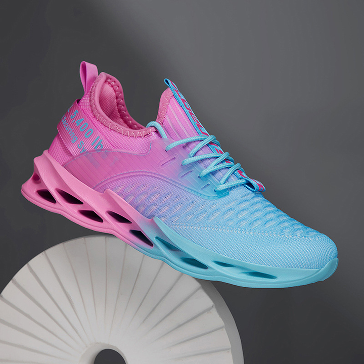 Everyday women's walking shoes with a flexible sole, designed for comfort and active use.