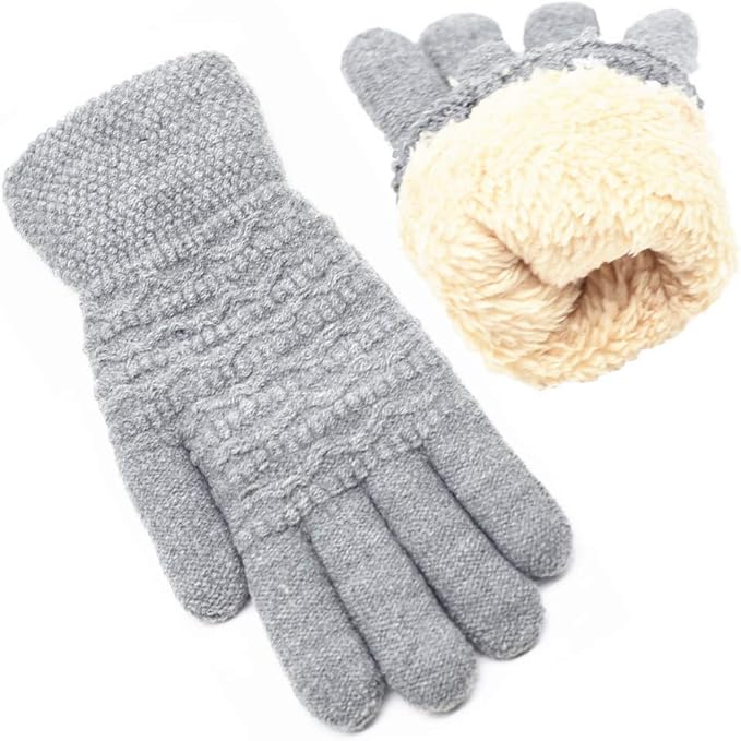 Soft knitted women's gloves with a warm fleece lining, perfect touchscreen functionality for winter outdoors.