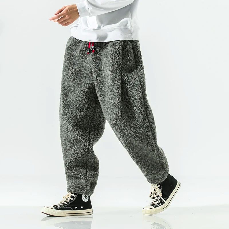 Warm casual women's pants with a relaxed fit, ideal for winter comfort and cold weather everyday wear.