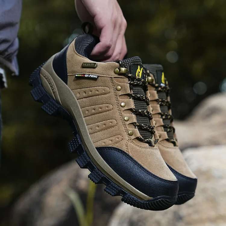 Women's waterproof all-terrain hiking shoes, perfect for outdoor trails and comfort