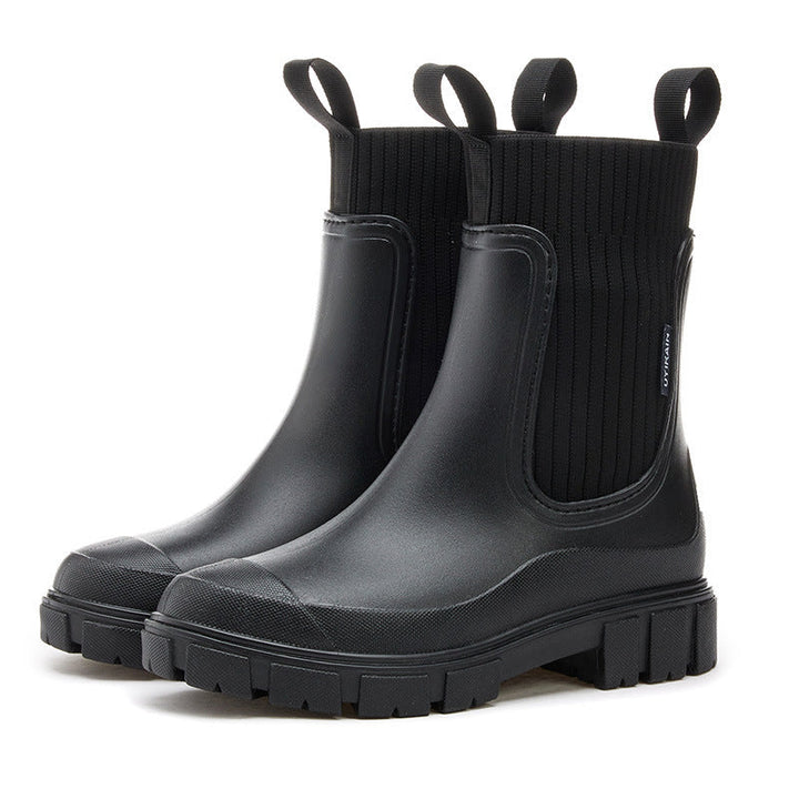 Casual women's waterproof boots, versatile for everyday wear in all wet weather conditions.