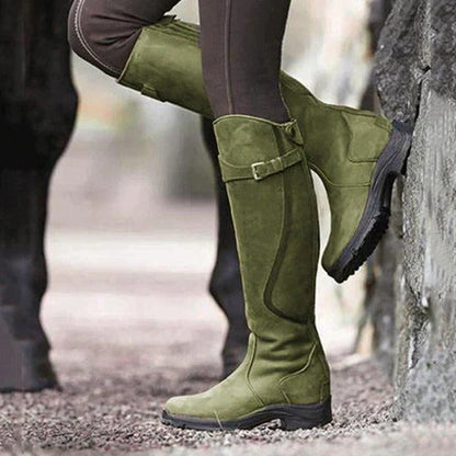 Fashionable women's waterproof winter boots, warm, non-slip, perfect for snowy & icy outdoor adventures.