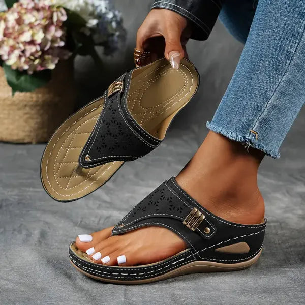 Women's wedge sandals with adjustable straps & comfortable fit, perfect for all-day summer wear. Elegant platform sole.