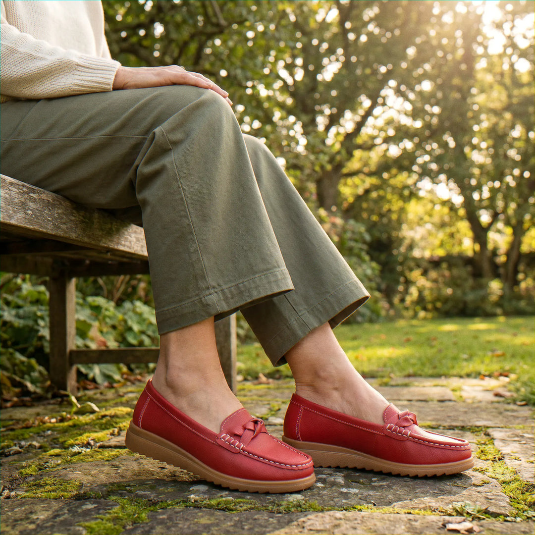 Women's casual wide fit slip-on loafers, designed for orthopedic comfort and arch support.