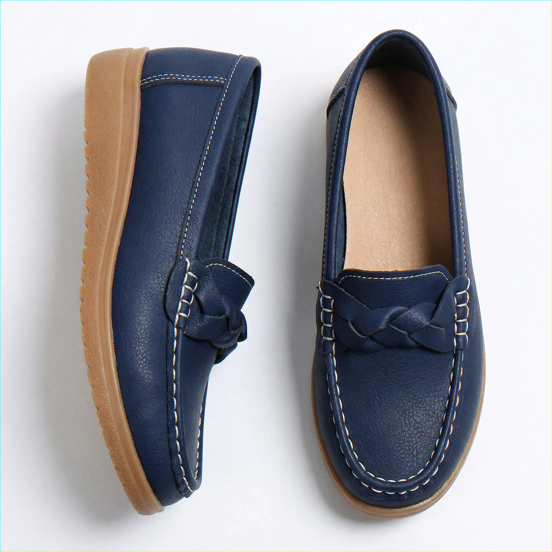 Elegant women's casual orthopedic loafers, featuring a wide fit design and easy slip-on style.