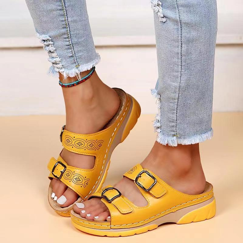Summer-ready women's wide fit orthopedic sandals, offering cushioned comfort and essential arch support.