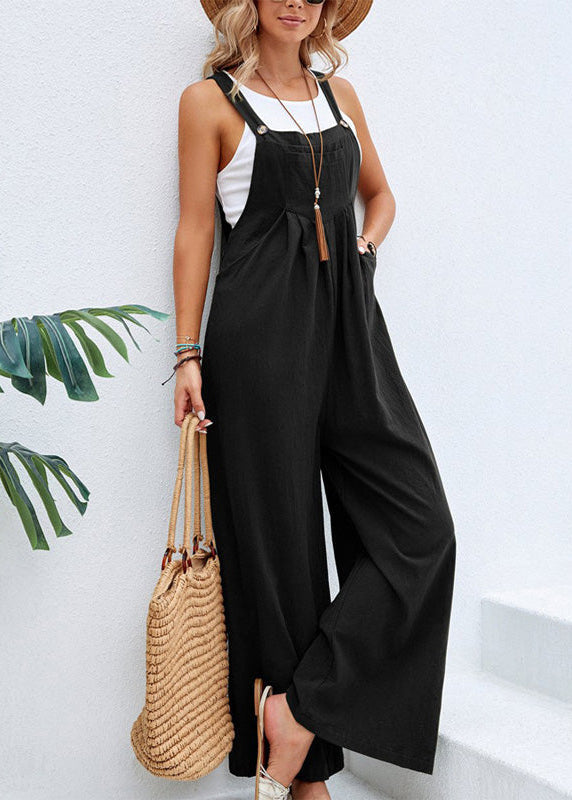 Stylish wide-leg women's jumpsuit, sleeveless with adjustable straps, perfect for a chic summer outfit.