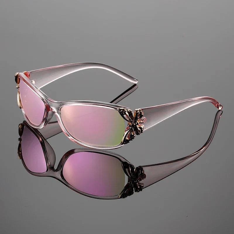 Women's Y2K butterfly sunglasses with UV protection. Lightweight retro fashion shades, perfect for a glam look.