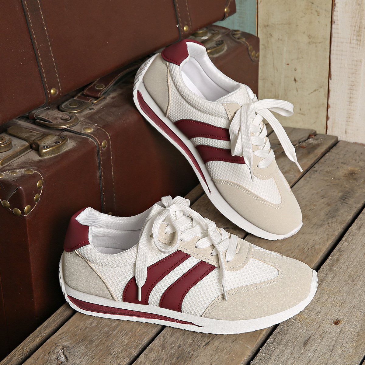 Fashionable Zippa sneakers for women, combining vintage style with lightweight comfort.