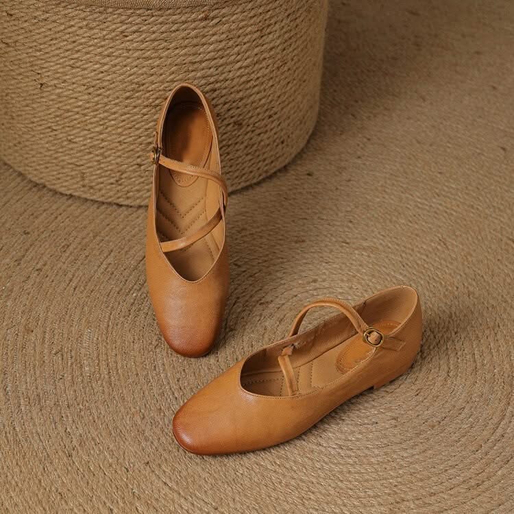 Versatile womens flats with non-slip sole & adjustable strap for all-day comfort. Great casual shoes.